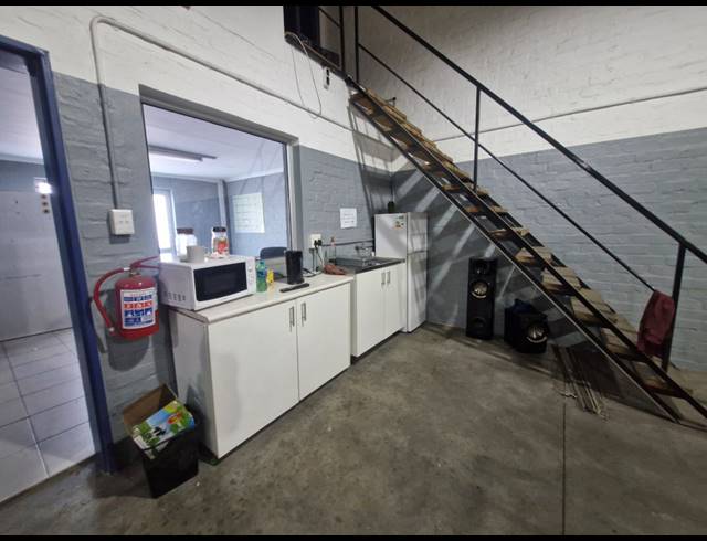 310M² WAREHOUSE TO LET IN OKAVANGO PARK